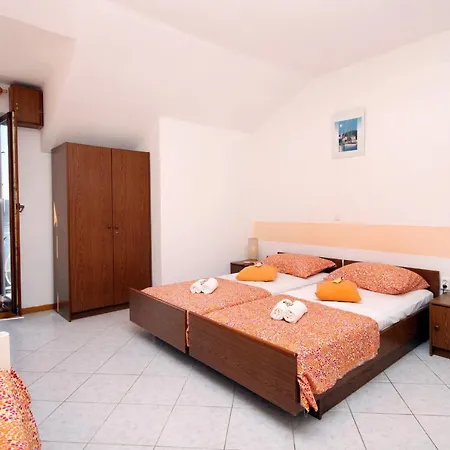 Apartman By The Sea Hvar - 591